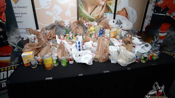 THUNDER AND HANNAFORD TO HOST HOLIDAY FOOD DRIVE