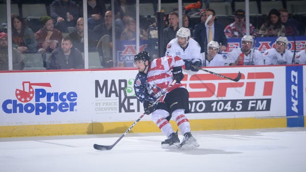 JAKE LINHART SIGNS WITH AHL'S HERSHEY BEARS