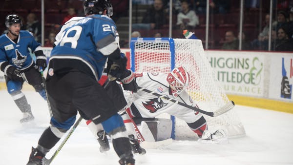 Mitens Makes 34 Saves in Adirondack's 3-2 Loss to Idaho