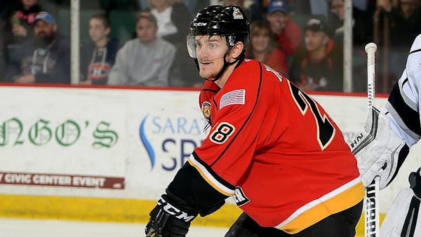 THUNDER SIGN FORWARD GUNNAR HUGHES