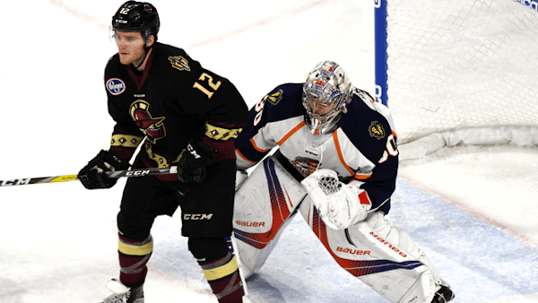 Swamp Rabbits Defeat Gladiators 5-2