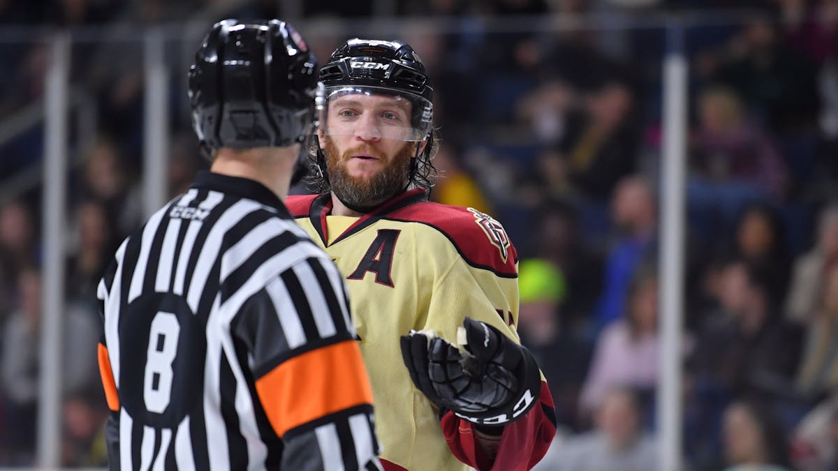 South Carolina Survives, Setting Up Winner-Take-All Game Sunday