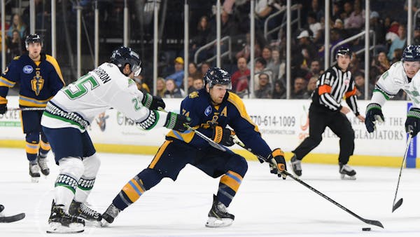 Glads chomped by Everblades in first meeting of '19-20 season