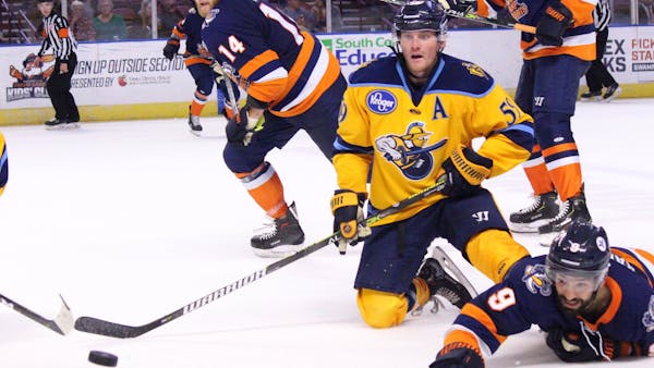 Glads roast Swamp Rabbits in decisive road win