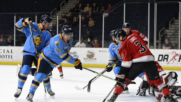 Glads strike down Thunder in 5-4 OT thriller