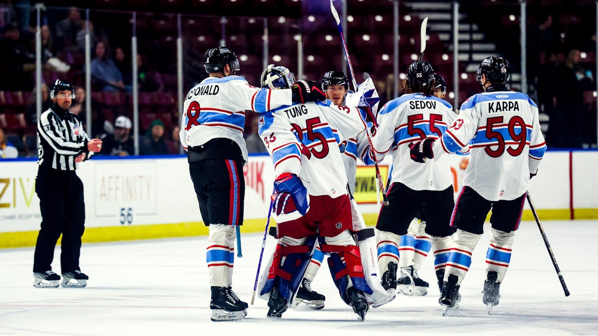 Sedov, Bison Defeat Grizzlies