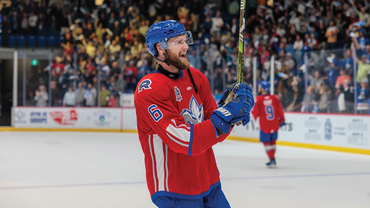 Action photo of Jacob Paquette of the Trois-Rivieres Lions