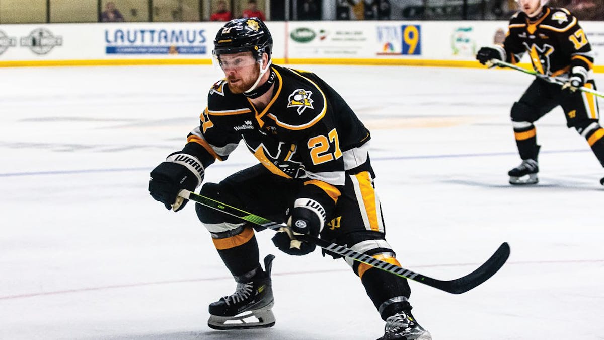 Nailers re-sign Works