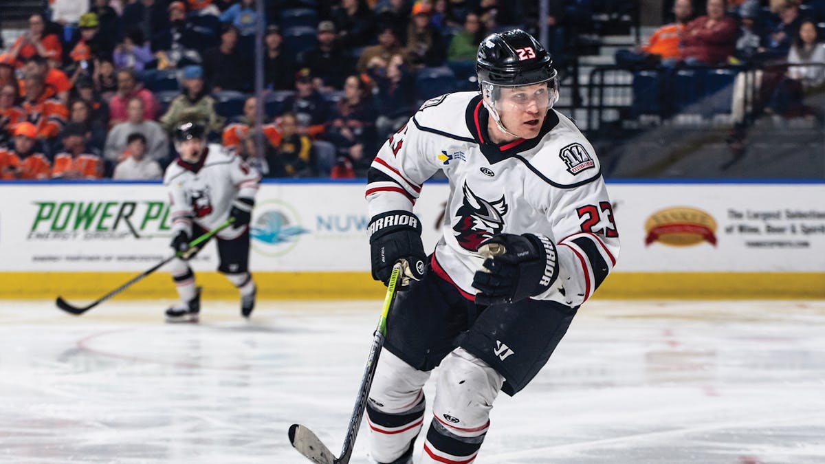 Loven re-signs with Adirondack
