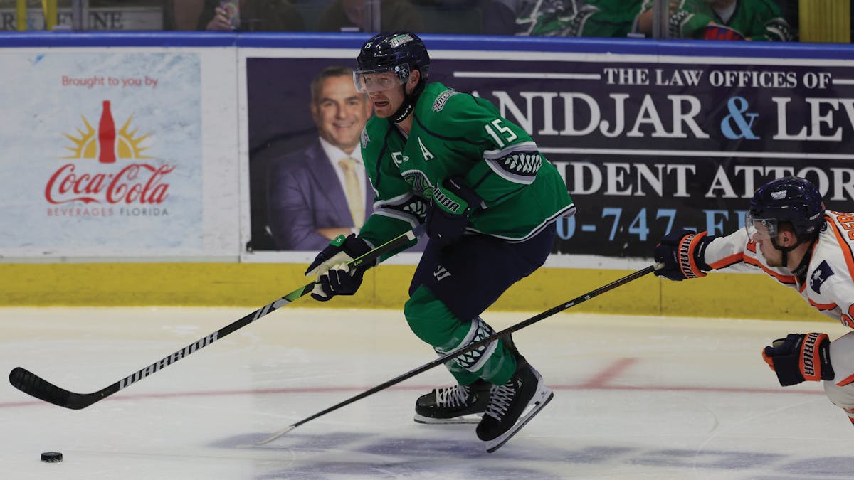 Action photo of Carson Gicewicz of the Florida Everblades