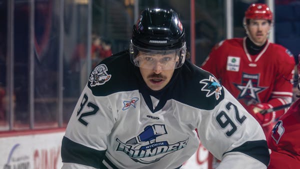 Wichita brings back Smith