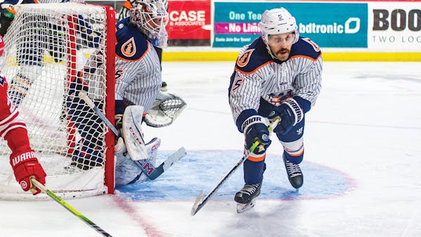 Lagrone re-signs with Oilers
