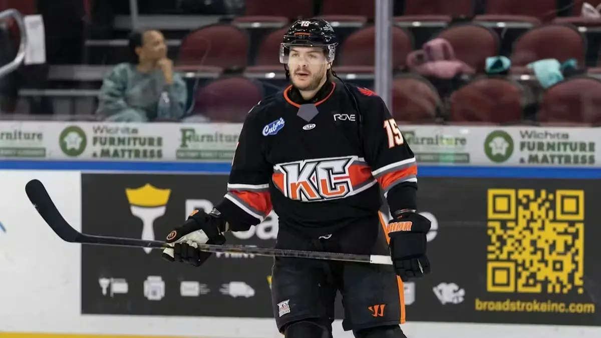 Action photo of Marcus Crawford of the Kansas City Mavericks