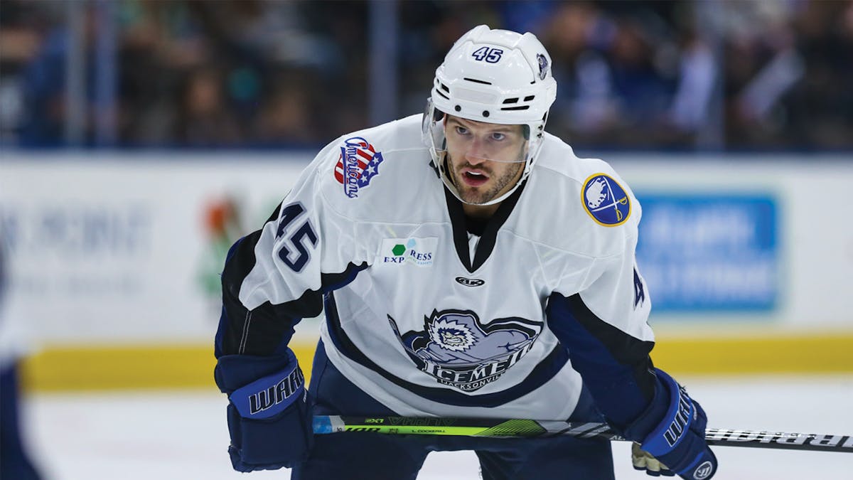 Action photo of Logan Cockerill of the Jacksonville Icemen