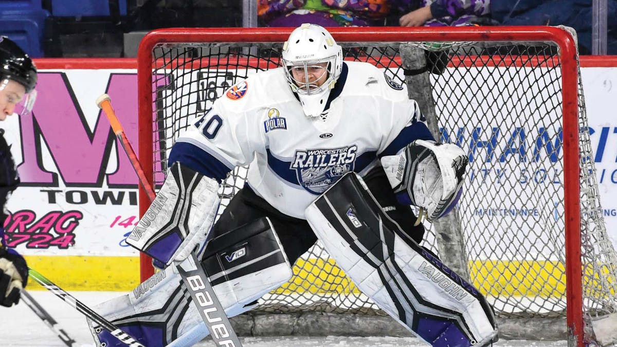 Action photo of John Muse of the Worcester Railers