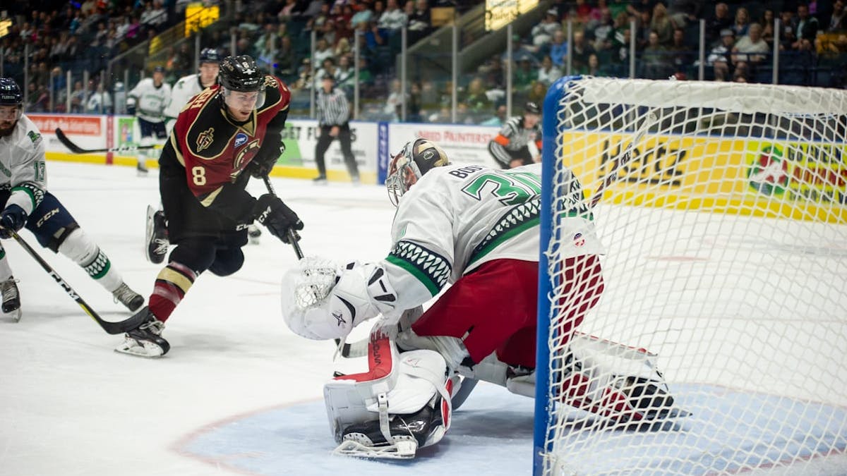 Clutch Callum: Booth leads ‘Blades to 2-1 shootout win