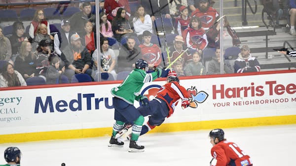 Tendeck Shines in Blades Debut for 4-1 Win