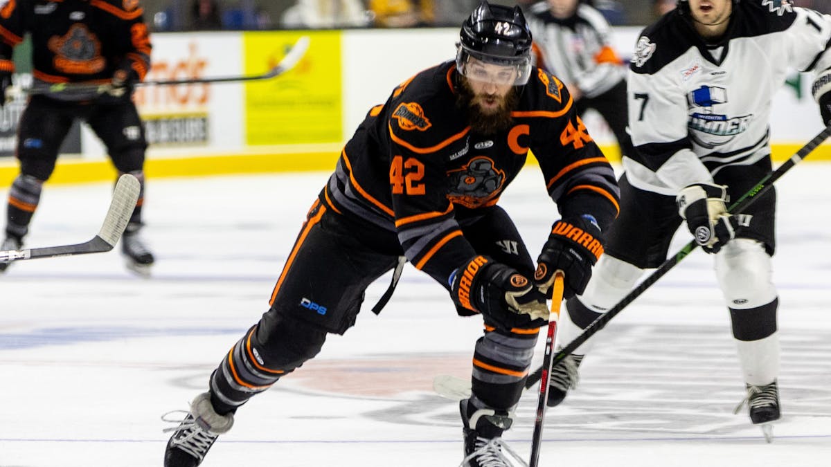 Komets fall to Wichita 2-1
