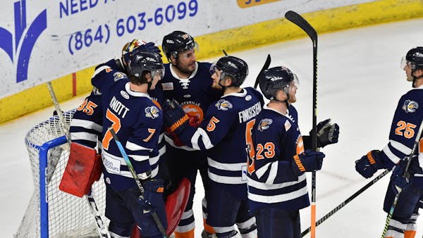 RABBITS SWEEP WEEKEND BEHIND THIRD PERIOD RALLY
