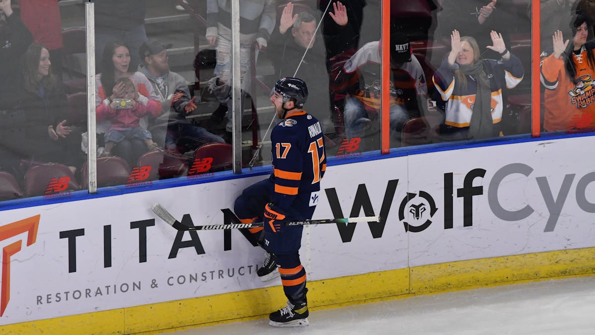 RINALDI LEADS OFFENSE, RABBITS DOWN EVERBLADES 3-1