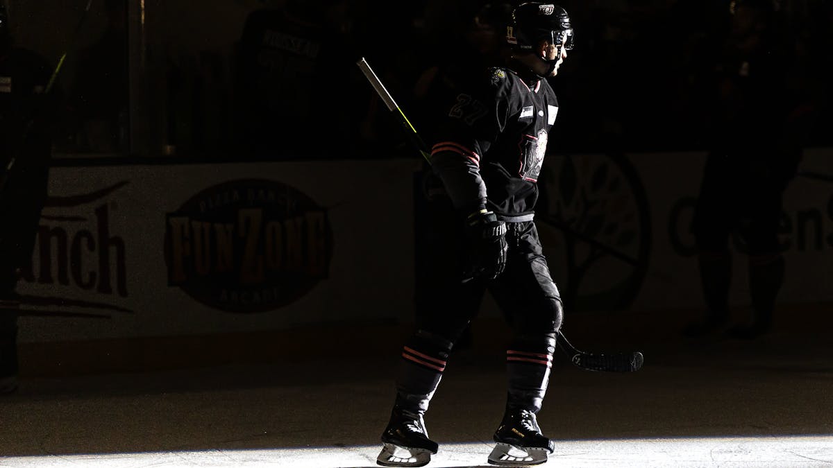 Iowa ends ten-game road trip Saturday