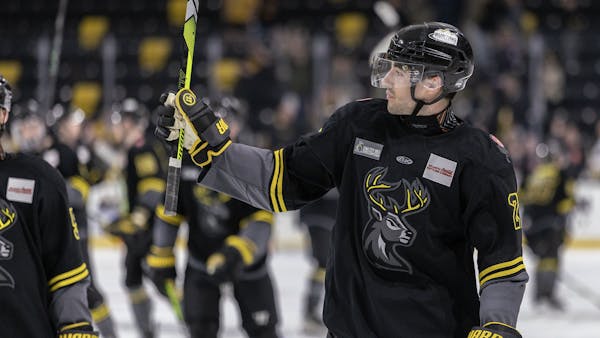 Heartlanders issue qualifying offers to 8