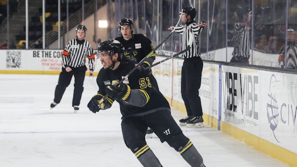 Leading scorer Walsh and newcomer McDermott sign with Heartlanders