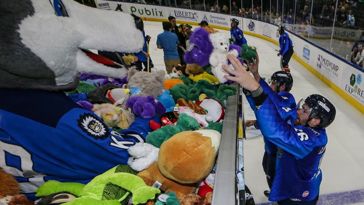 Icemen Win Streak Ends at Five in Teddy Bear Toss Game