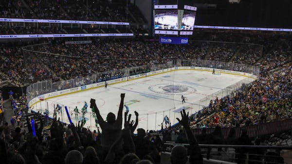 Over 11,000 Fans Watch Icemen Open Season with 3-1 Win