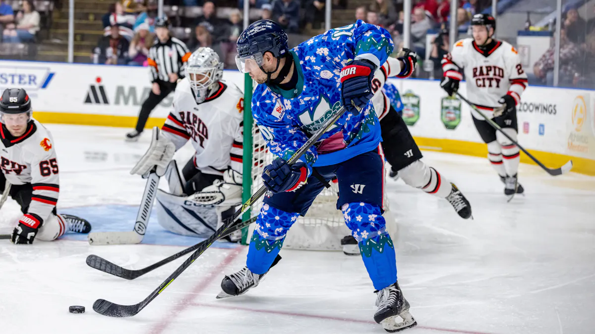 K-WINGS FALL TO RUSH SATURDAY AT HOME