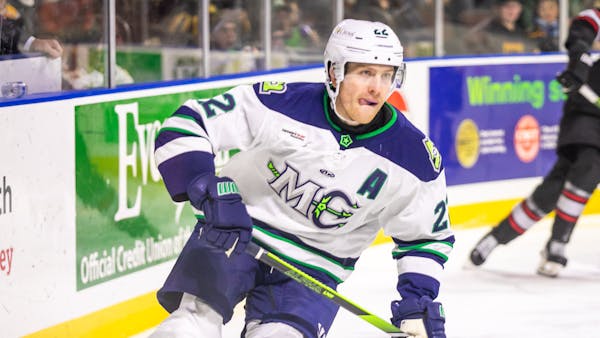 SEBASTIAN VIDMAR RETURNS TO MARINERS
