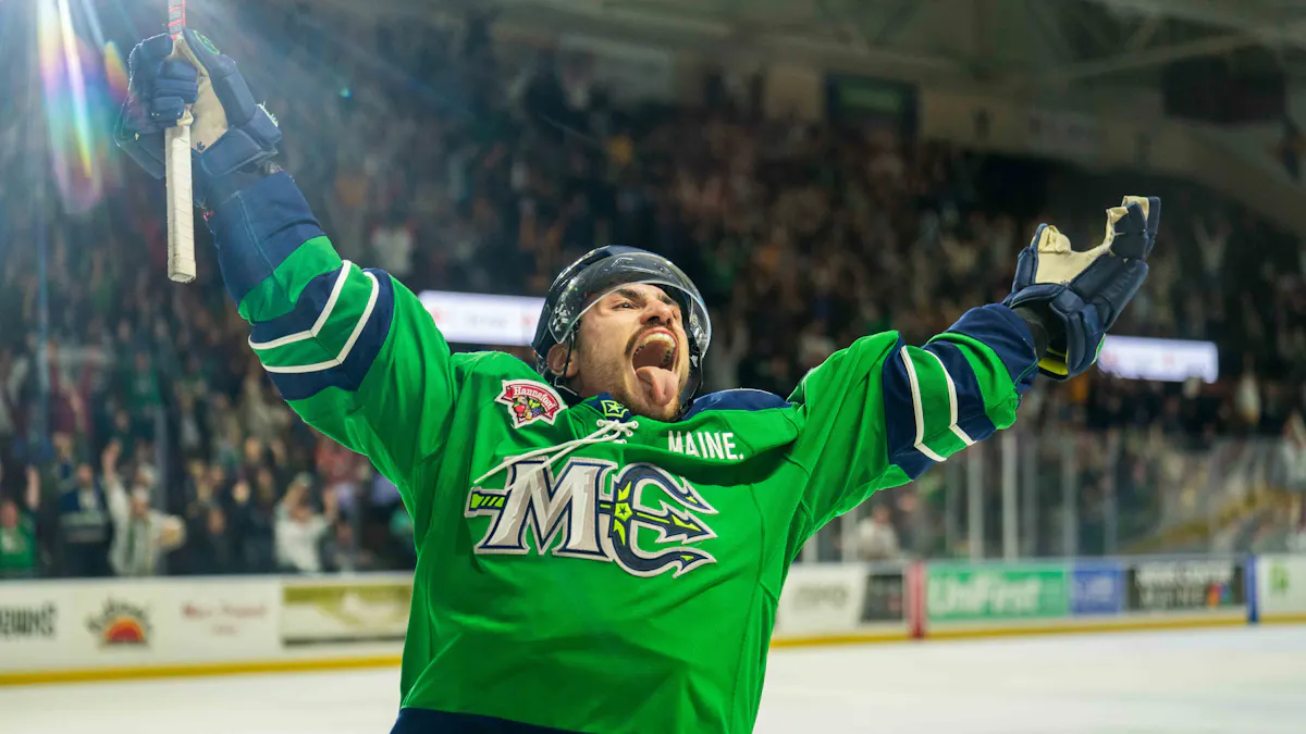 MARINERS ADVANCE TO NORTH DIVISION FINALS WITH GAME SEVEN WIN