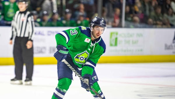 GABRIEL CHICOINE RETURNS TO MARINERS