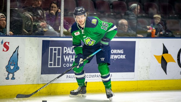 MARINERS ISSUE QUALIFYING OFFERS TO FOUR