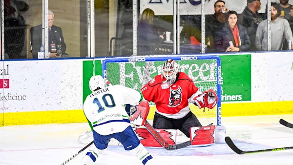 MARINERS CRUSH THUNDER 7-0, MOVE CLOSER TO PLAYOFF SPOT