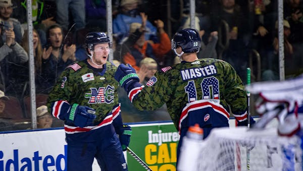 MARINERS GAIN POINT ON ZERTER-GOSSAGE’S HISTORIC NIGHT