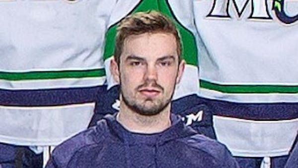VIOLETTE CLIMBS LADDER TO AHL SAN DIEGO