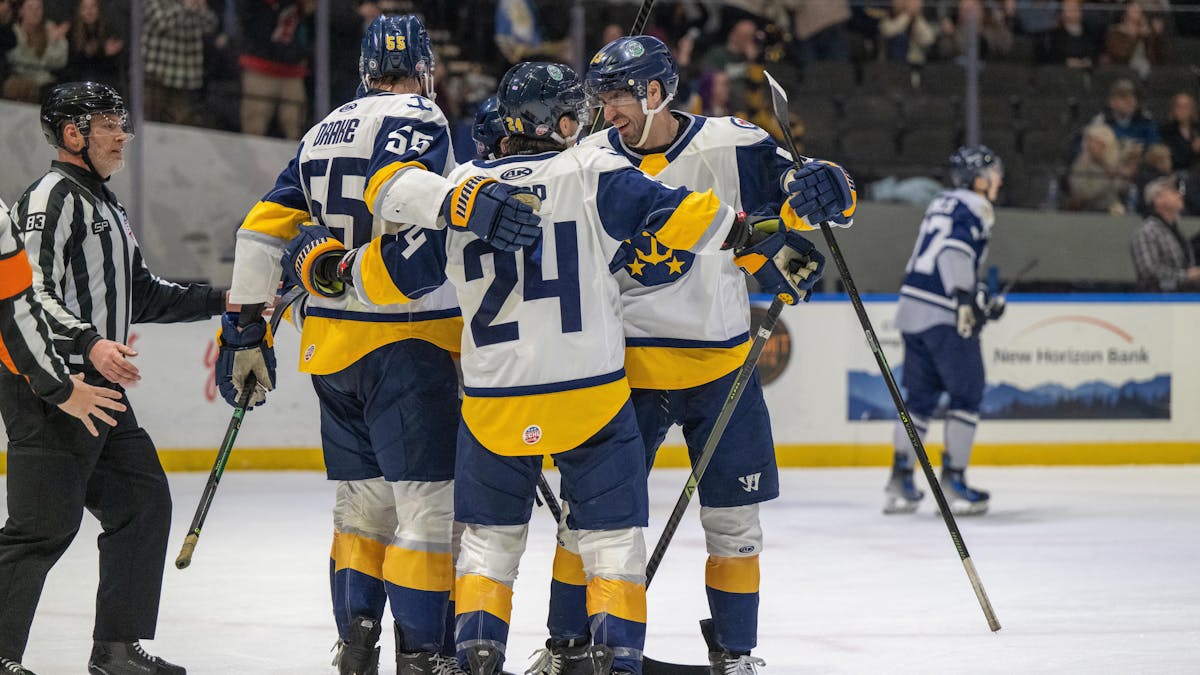 RECAP | Admirals Outlasts Railers; Extend Winning Streak to Seven