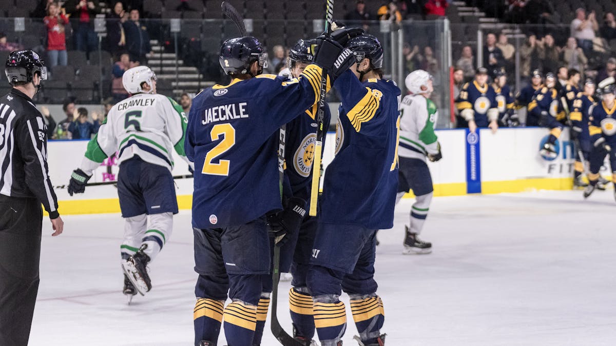 Admirals Score Three Second Period Goals, Sink Mariners