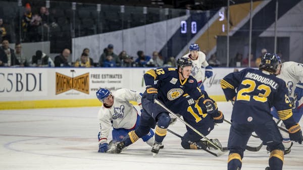 Murray And Schachle Register Three Points, Admirals Win Thriller