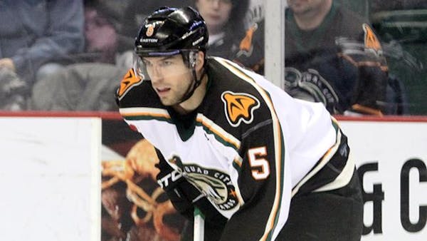 MALLARDS CAPITALIZE IN GAME THREE, TAKE 2-1 SERIES LEAD
