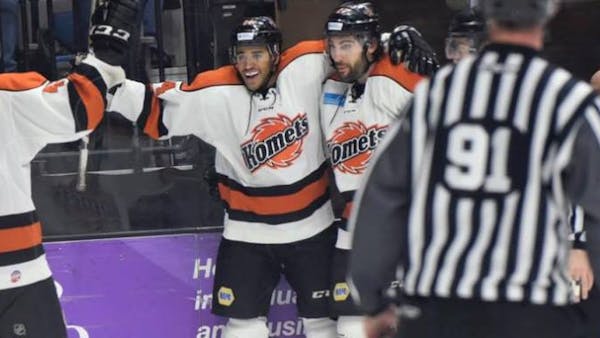 NAGLE SHINES AGAIN AS KOMETS SWEEP RUSH