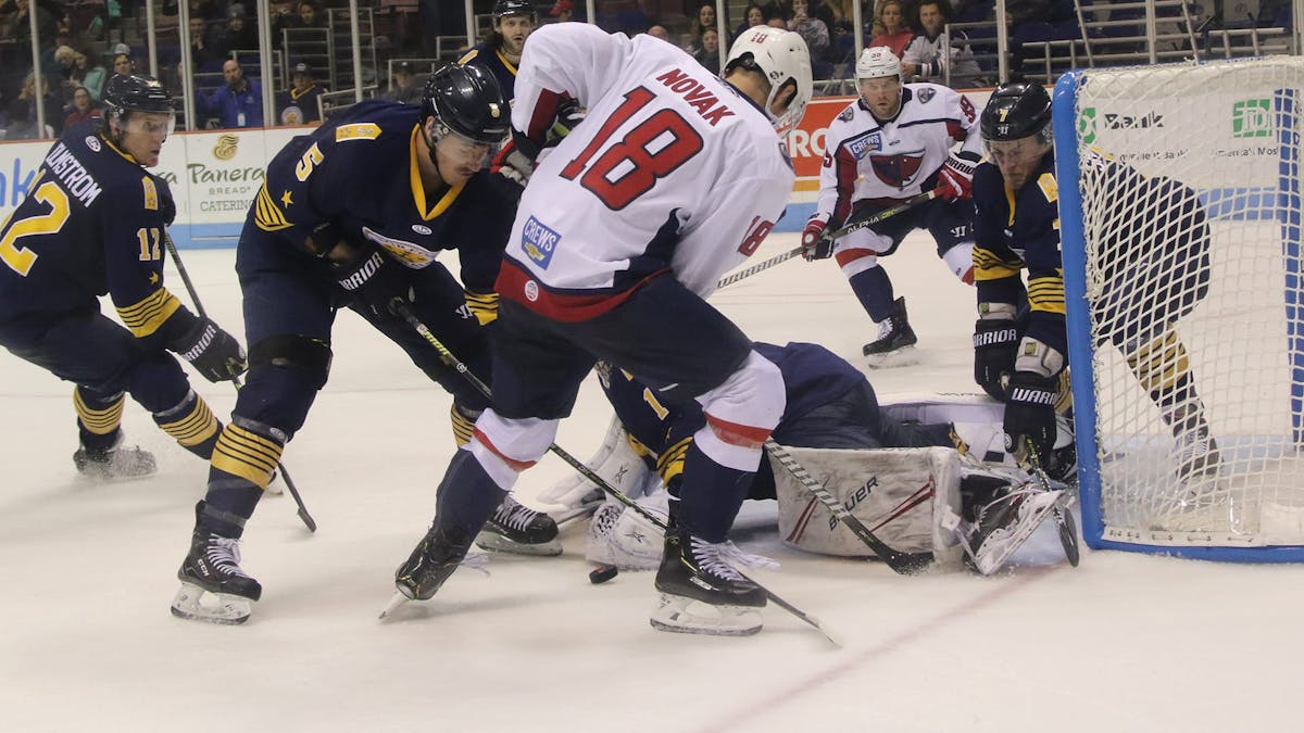 Norfolk Comes From Behind To Stun Rays, 8-6