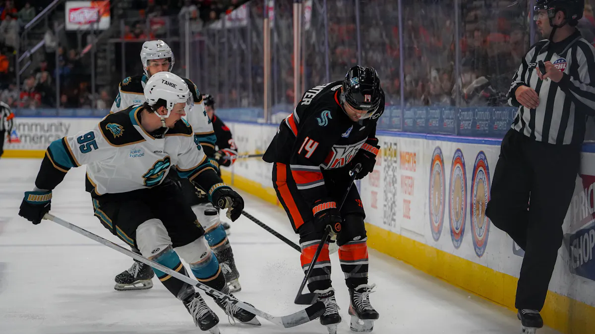 Mavericks Score Four Straight to Defeat Knight Monsters 5-2