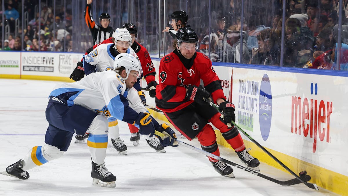 Hawkins buries overtime winner for 3-2 win in Cincinnati