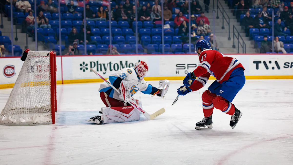 Lions score three goals quickly as Walleye fall 6-3 in Trois-Rivières