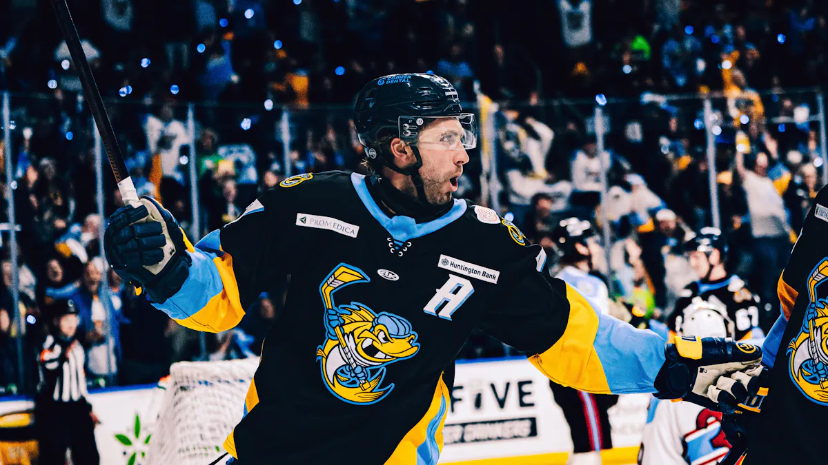 Craggs lands game-winner as Walleye take 2-0 series lead