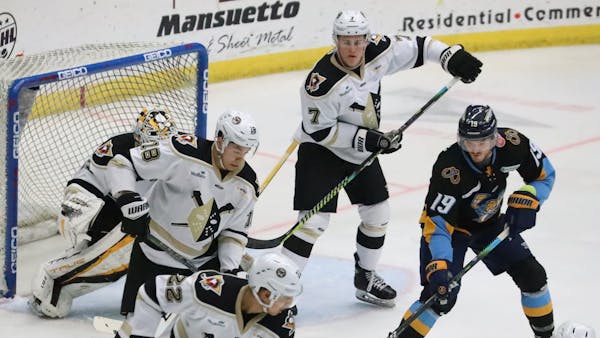 Nailers Don't Lose Ground, Despite 4-3 Defeat