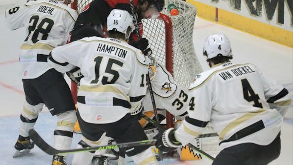 Cyclones Steal One in Overtime, 5-4
