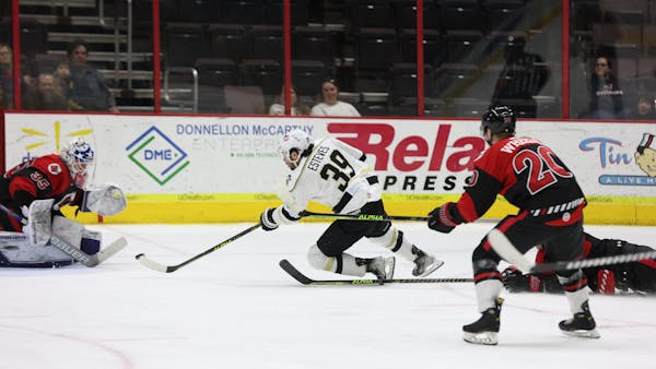 Late Rally Lifts Cyclones, 4-3